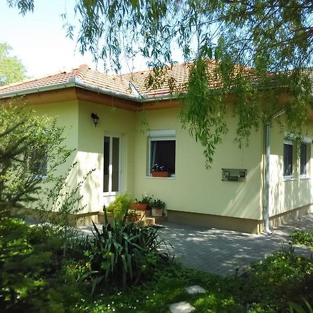 Bloomyapartment Balatonfenyves Dış mekan fotoğraf